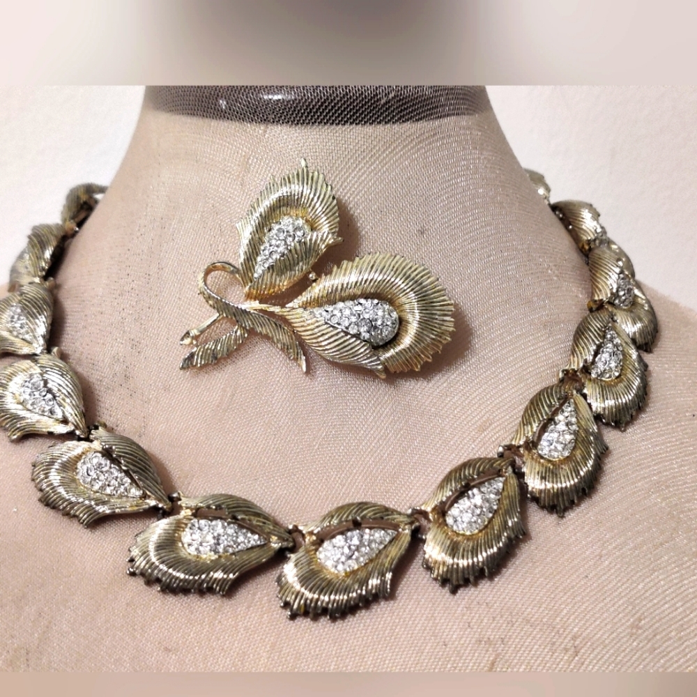 Spectacular Coro Mid-century Peacock Feather Necklace and Matching Brooch